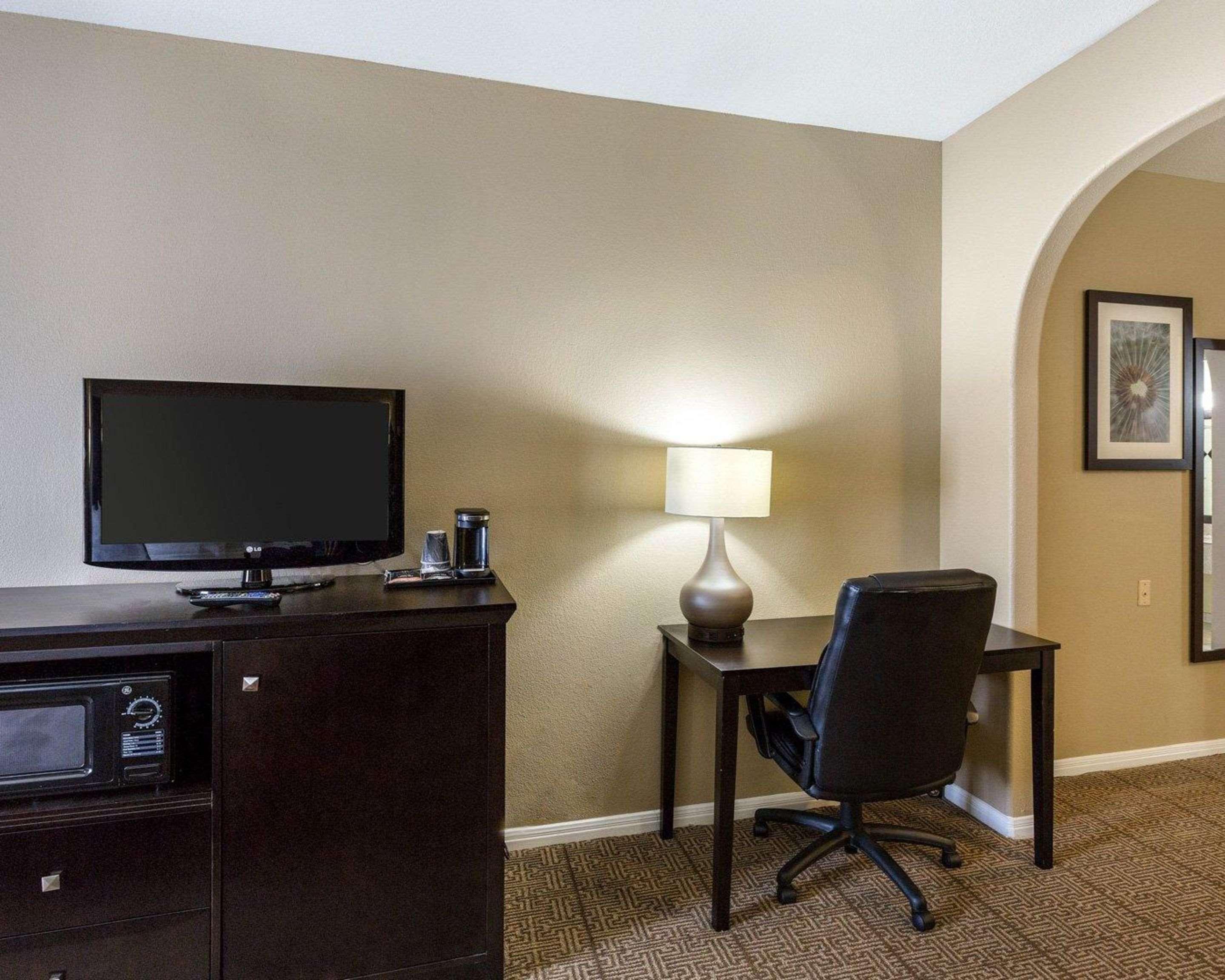 Quality Houston Nw Cy-fair Hotel 3*