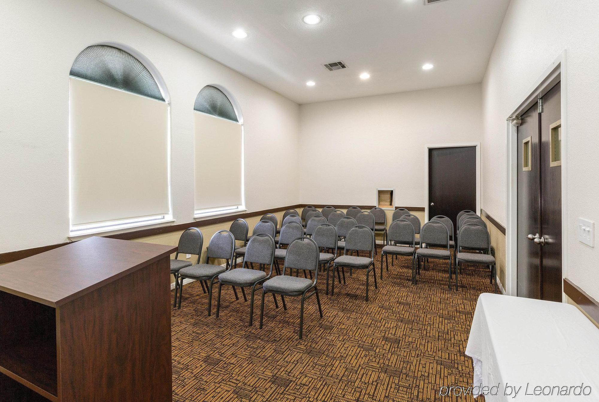 Quality Houston Nw Cy-fair Hotel 3*